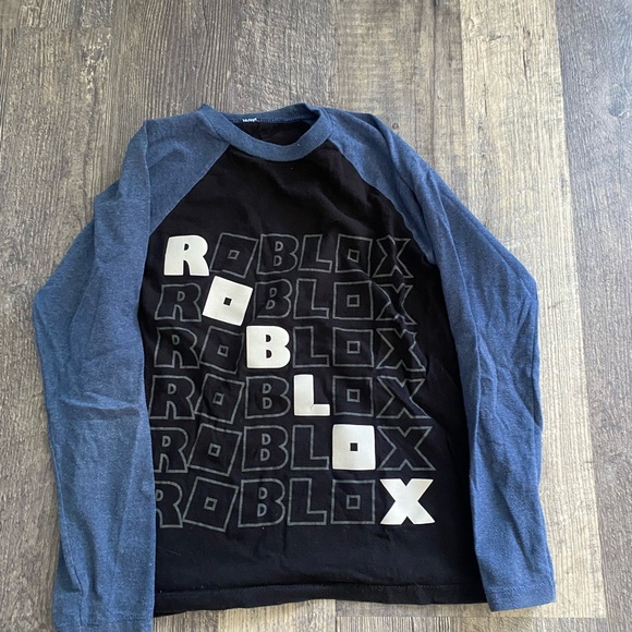 Roblox shirt bundle - Picture 2 of 4